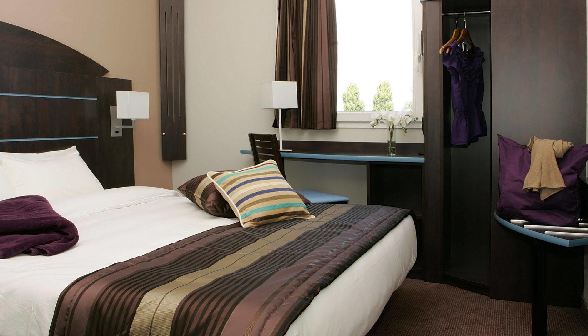 Hotel Akena City Caudry Εξωτερικό φωτογραφία